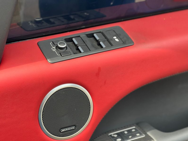 
								Range Rover SVR full									