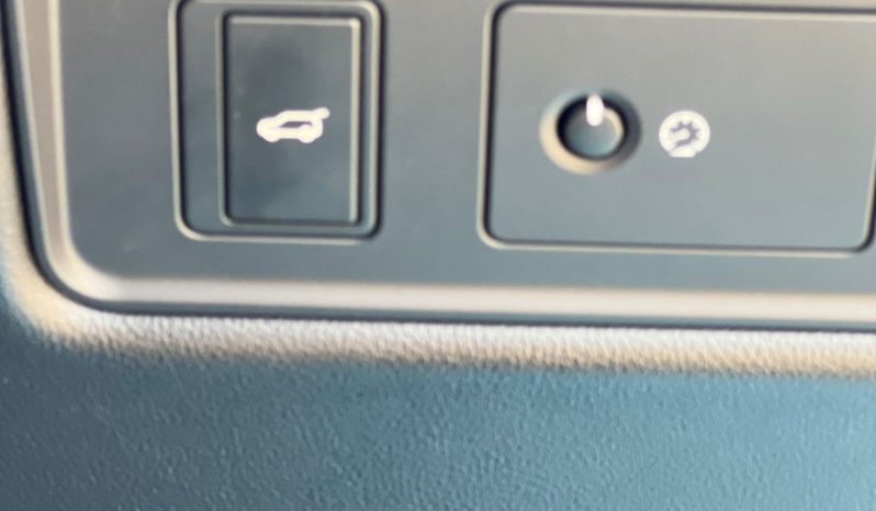 
								Range Rover SVR full									