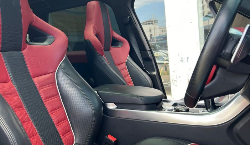 
								Range Rover SVR full									