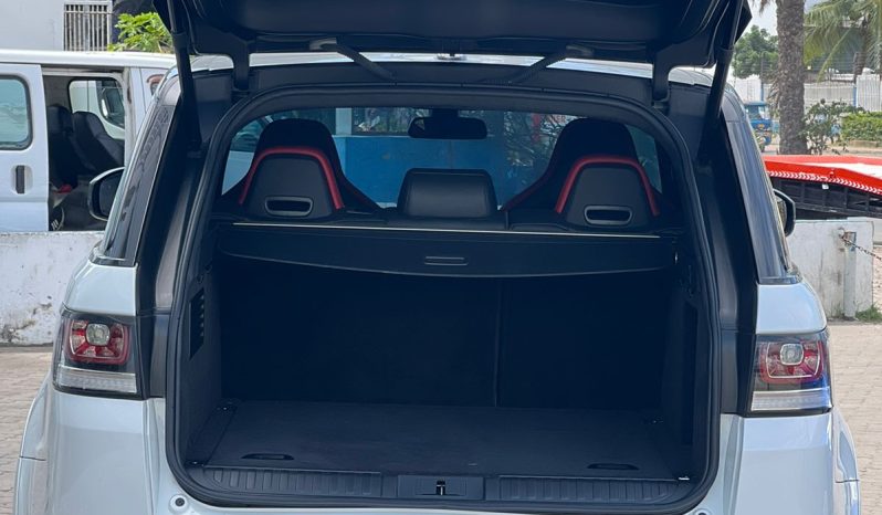 
								Range Rover SVR full									