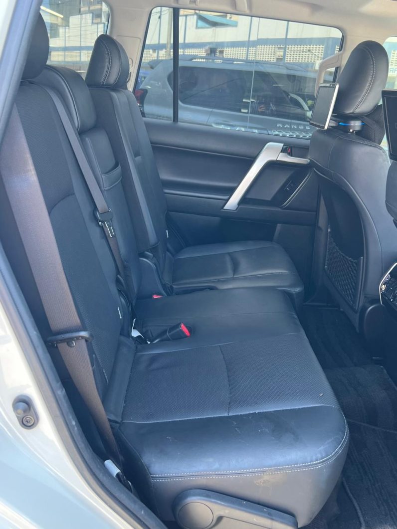 
								Toyota Landcruiser Prado TX full									