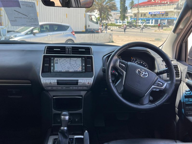 
								Toyota Landcruiser Prado TX full									