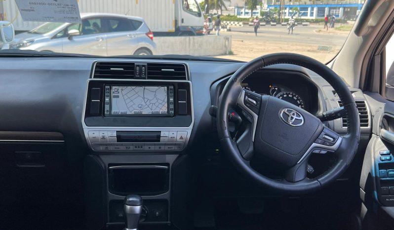 
								Toyota Landcruiser Prado TX full									