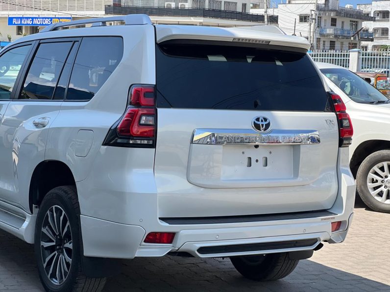 
								Toyota Landcruiser Prado TX full									