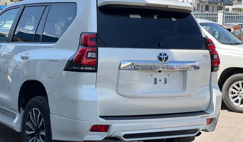 
								Toyota Landcruiser Prado TX full									