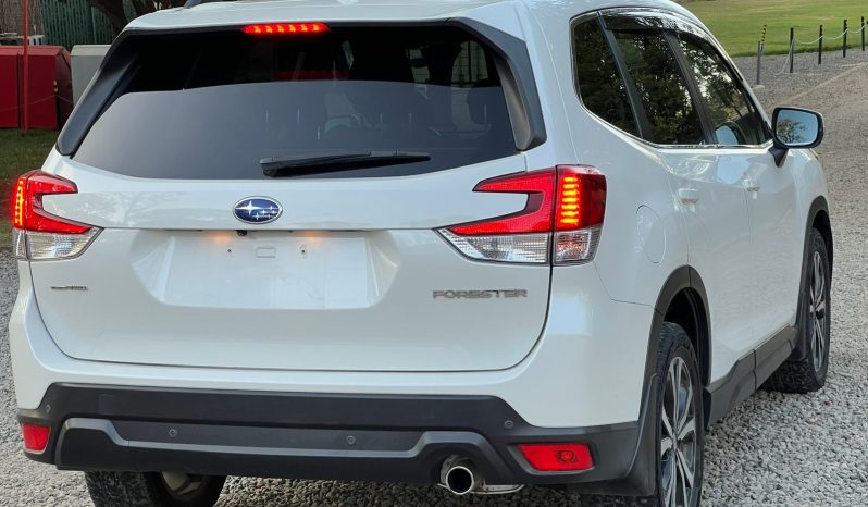 
								Subaru Forester full									