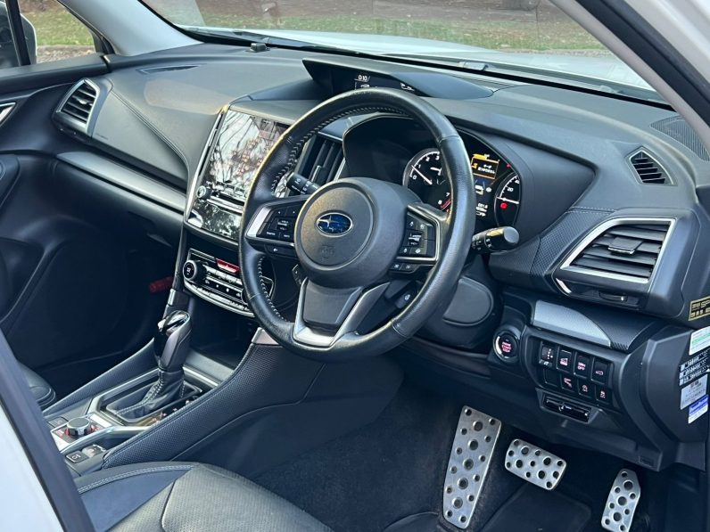 
								Subaru Forester full									