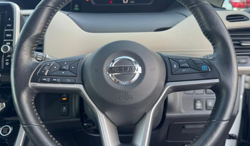 
								Nissan  Serena Highway Star full									