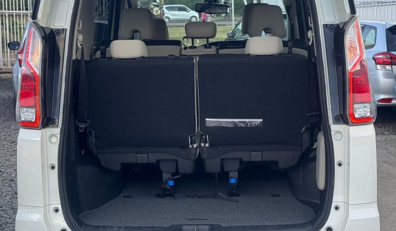 
								Nissan  Serena Highway Star full									