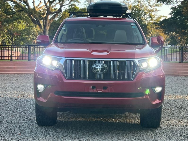 
								Toyota LandCruiser Prado TXL full									