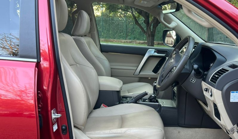 
								Toyota LandCruiser Prado TXL full									