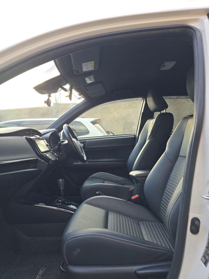 
								Toyota Fielder WXB full									