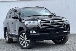 Toyota Landcruiser V8 ZX