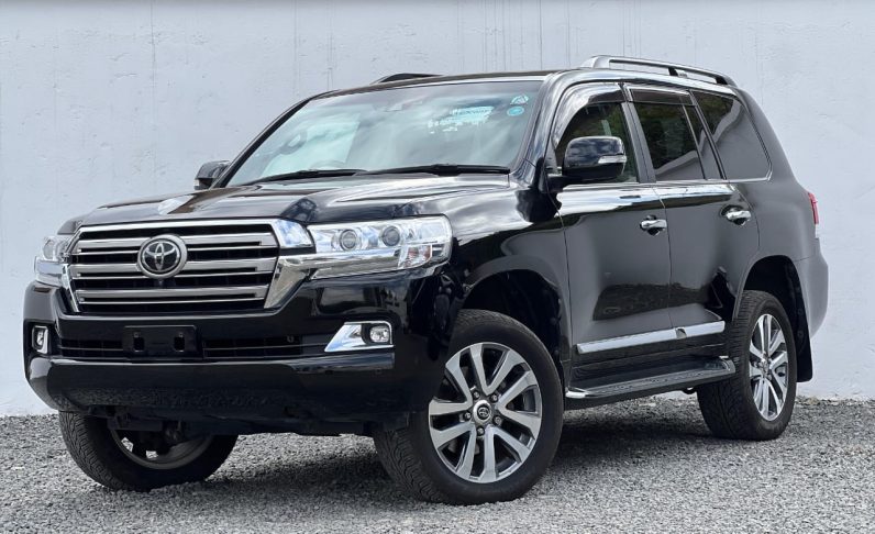 
								Toyota Landcruiser V8 ZX full									