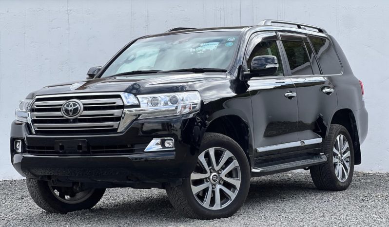 
								Toyota Landcruiser V8 ZX full									