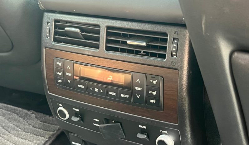 
								Toyota Landcruiser V8 ZX full									