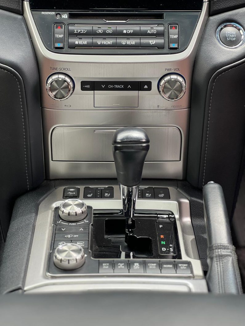 
								Toyota LandCruiser Prado 200 series full									