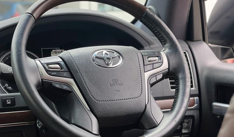 
								Toyota LandCruiser Prado 200 series full									