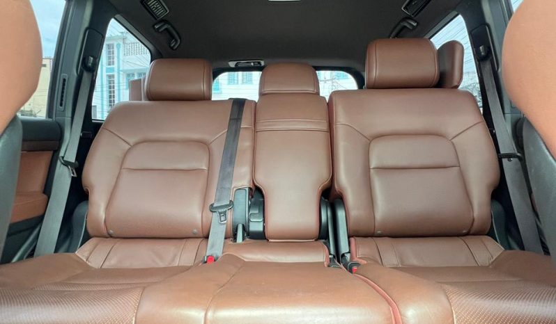 
								Toyota LandCruiser Prado 200 series full									