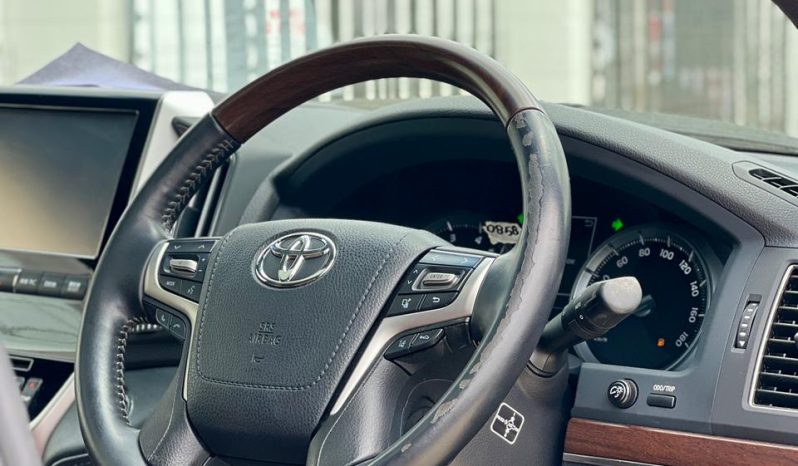 
								Toyota LandCruiser Prado 200 series full									