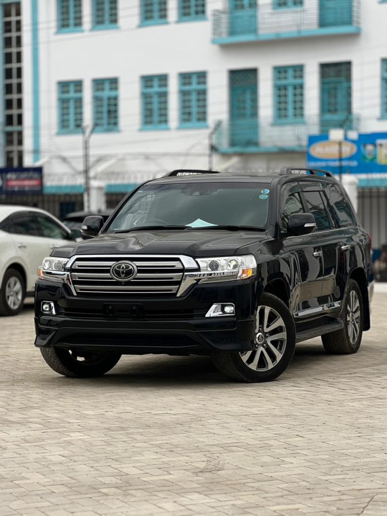 
								Toyota LandCruiser Prado 200 series full									