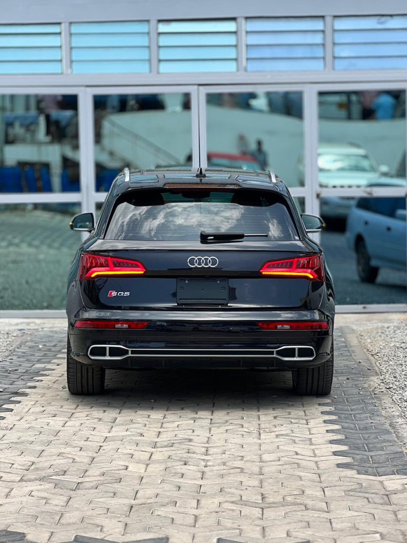 
								Audi Sq5 full									