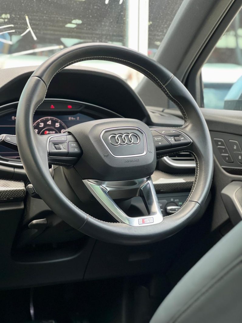 
								Audi Sq5 full									