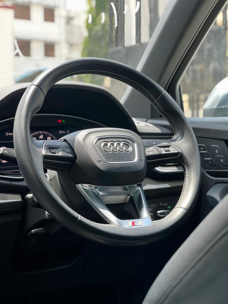 
								Audi Sq5 full									