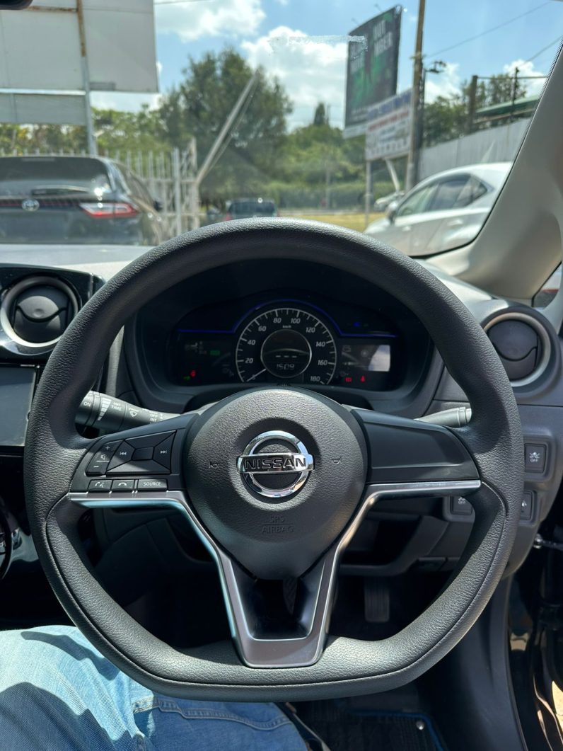 
								Nissan Note E-Power full									