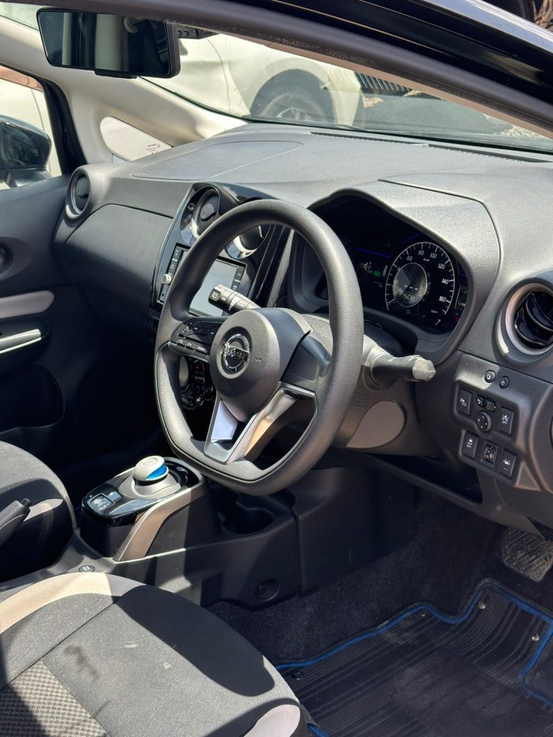 
								Nissan Note E-Power full									