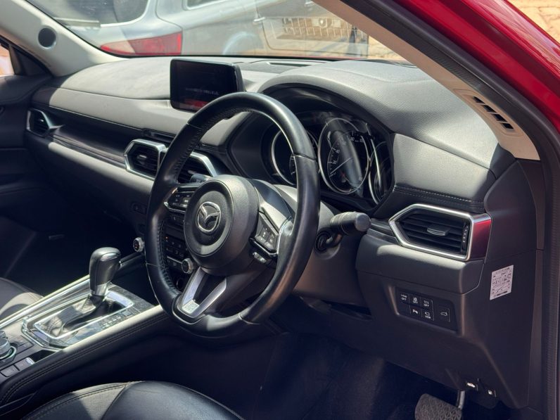 
								Mazda CX-5 full									