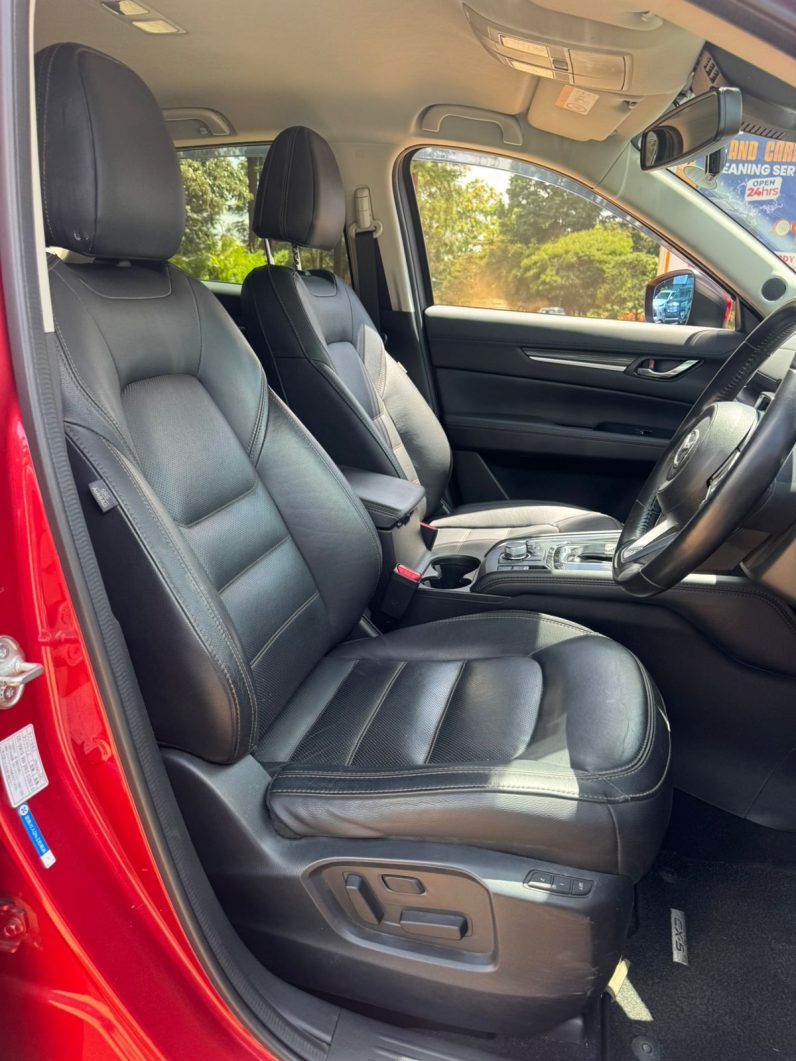 
								Mazda CX-5 full									