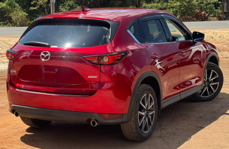 
								Mazda CX-5 full									