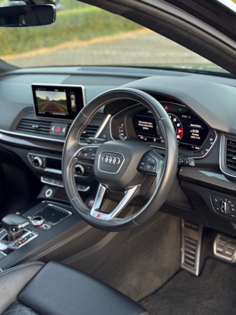 
								Audi SQ5 full									