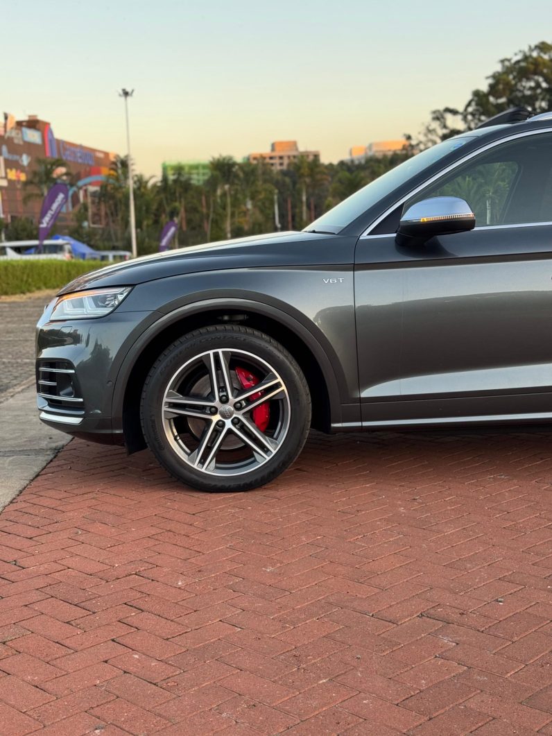 
								Audi SQ5 full									