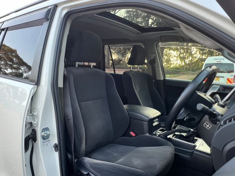 
								Toyota Landcruiser Prado TX full									