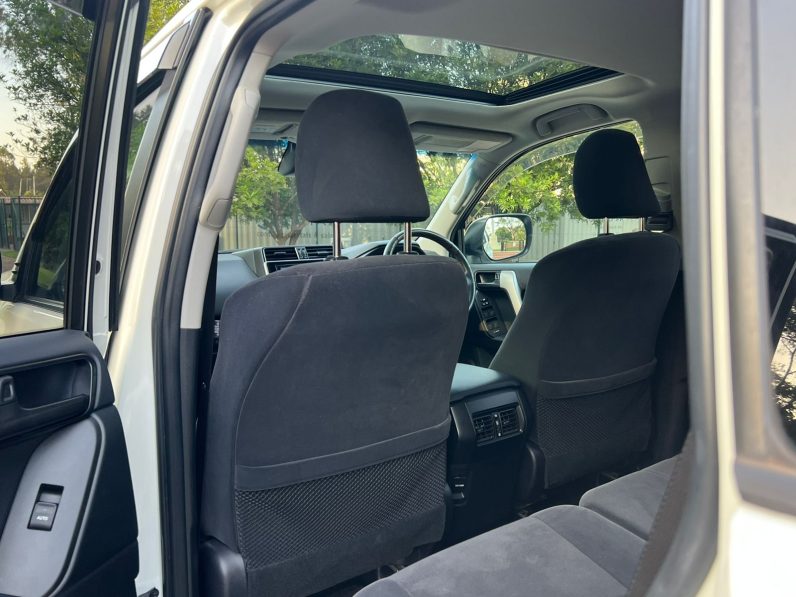 
								Toyota Landcruiser Prado TX full									