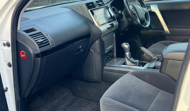 
								Toyota Landcruiser Prado TX full									