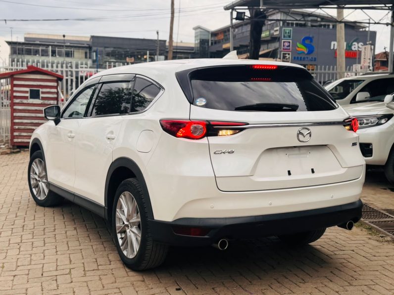 
								Mazda CX-8 full									