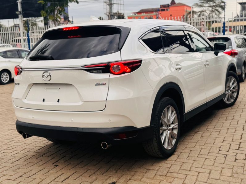 
								Mazda CX-8 full									
