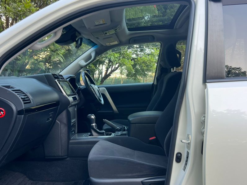 
								Toyota Landcruiser Prado TX full									