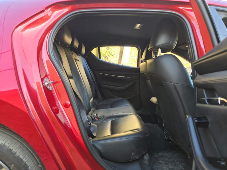 
								Mazda 3 full									