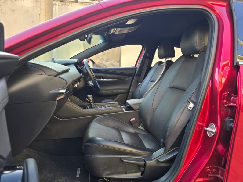 
								Mazda 3 full									