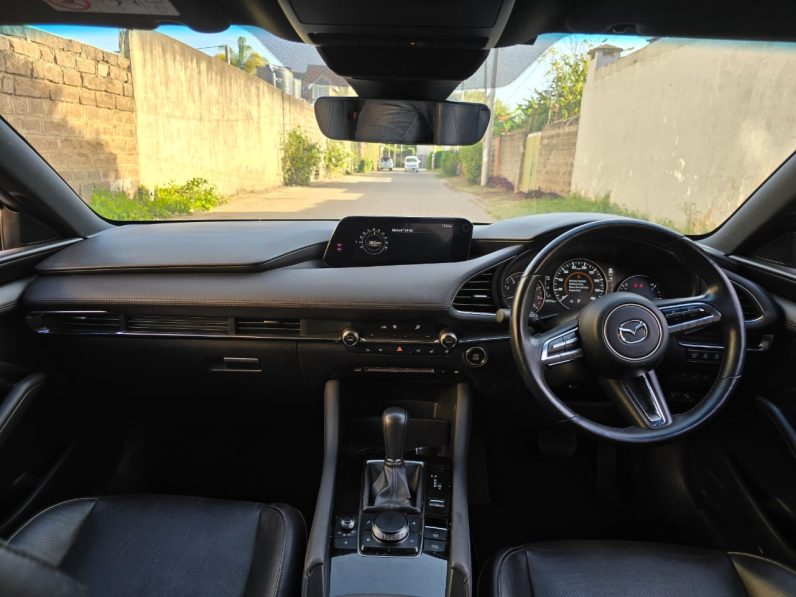 
								Mazda 3 full									