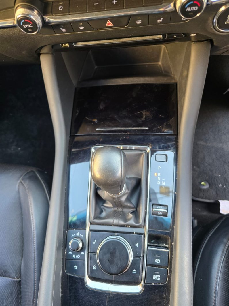 
								Mazda 3 full									