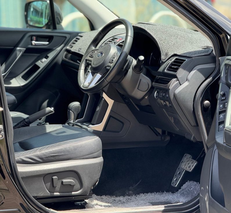 
								Subaru Forester XT full									