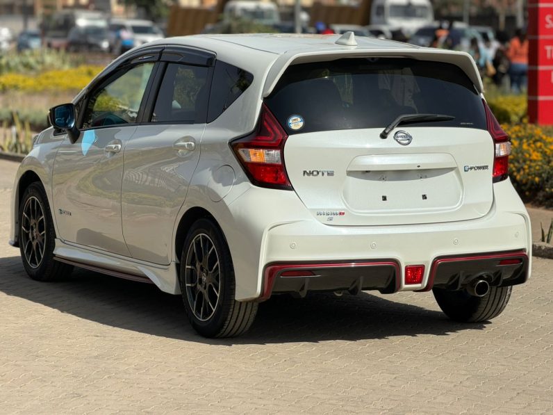 
								Nissan Note Nismo E-Power full									