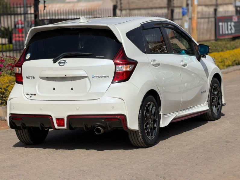 
								Nissan Note Nismo E-Power full									