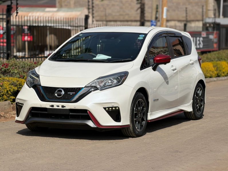 
								Nissan Note Nismo E-Power full									