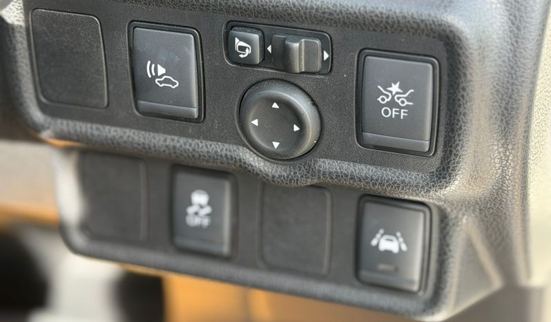 
								Nissan Note Nismo E-Power full									